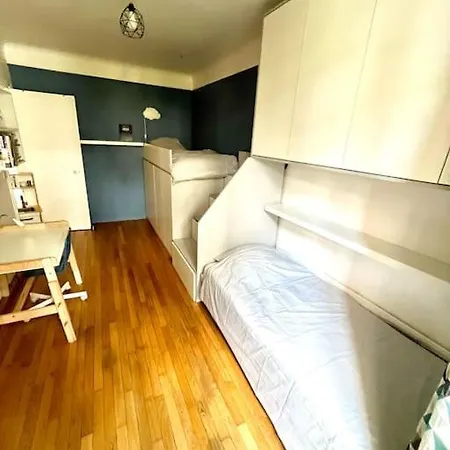 Apartment Grand Dans 8 Couchages *
